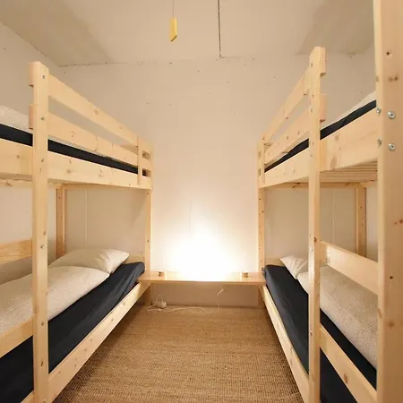 Gemutlicher Kellerstudio In Bester Lage Und Nahe Zum 아파트 *