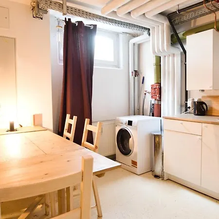 아파트 Gemutlicher Kellerstudio In Bester Lage Und Nahe Zum 인스브루크